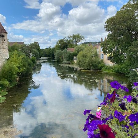 Le Merrain Gite Plein Coeur De Chablis Kültér fotó