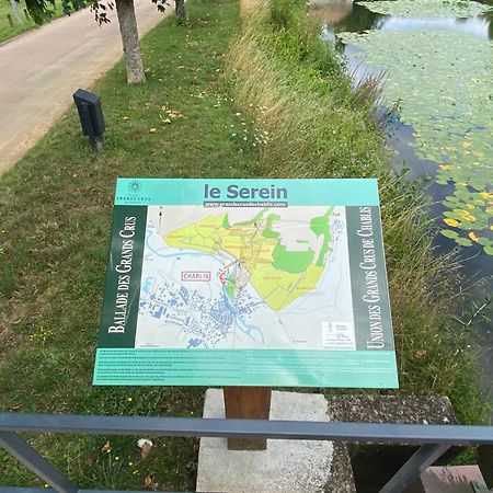 Le Merrain Gite Plein Coeur De Chablis Kültér fotó